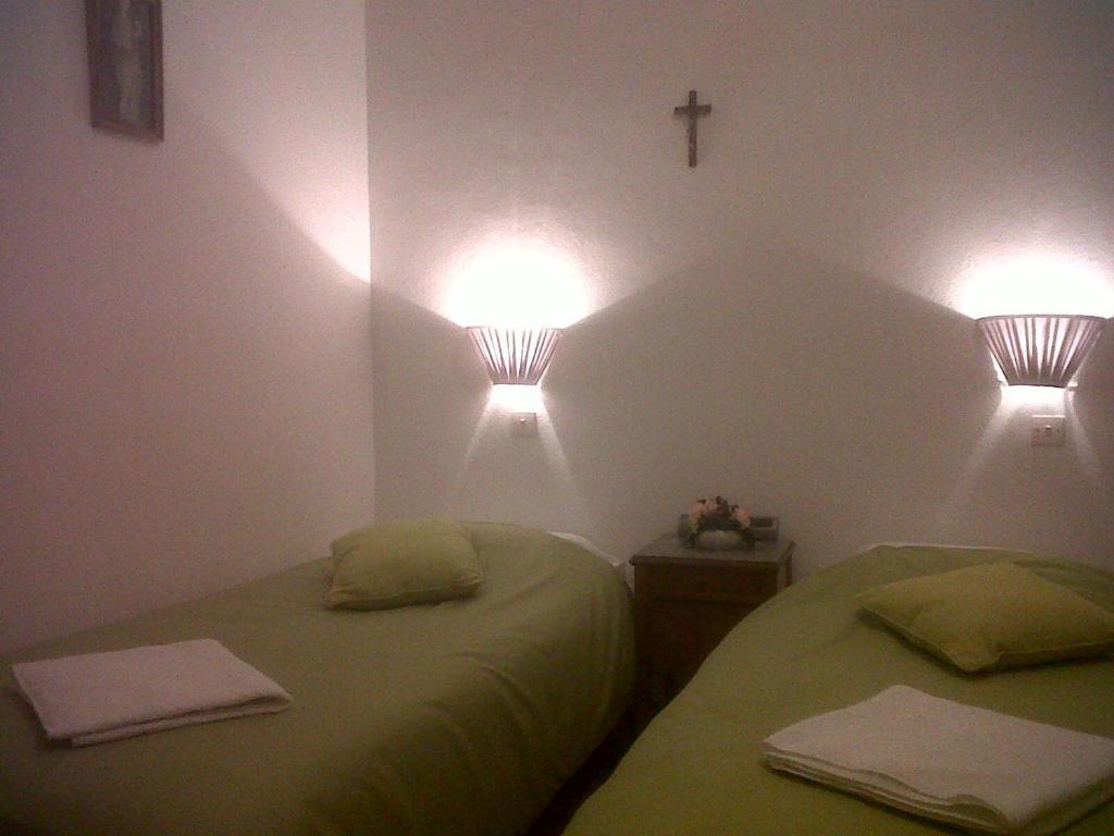 Hotel Notre Dame De Fourviere Lourdes Szoba fotó